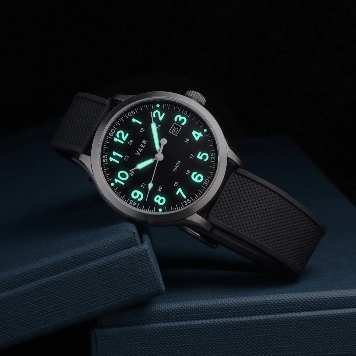 S5 Calendar Field Black - 42mm Quartz - Image 7